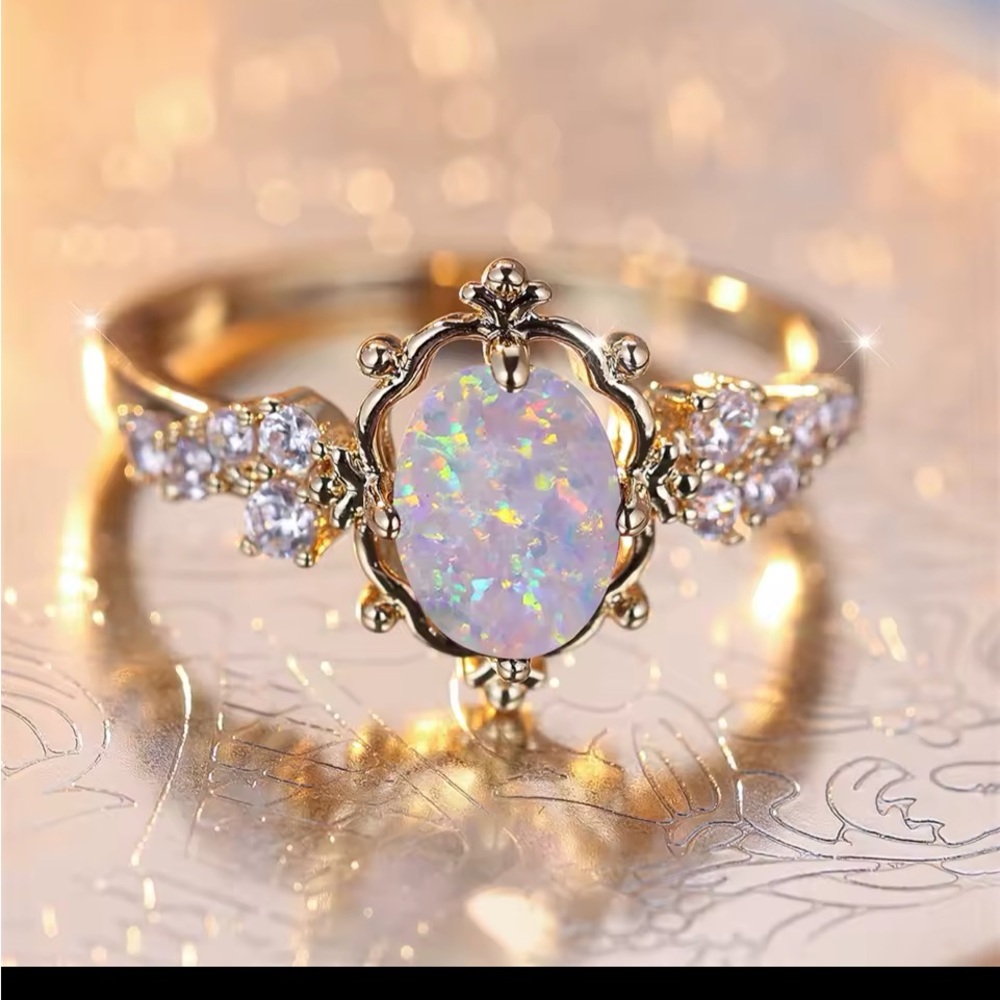 NEW Elegant Opal Colored Ring - Picture 2 of 4
